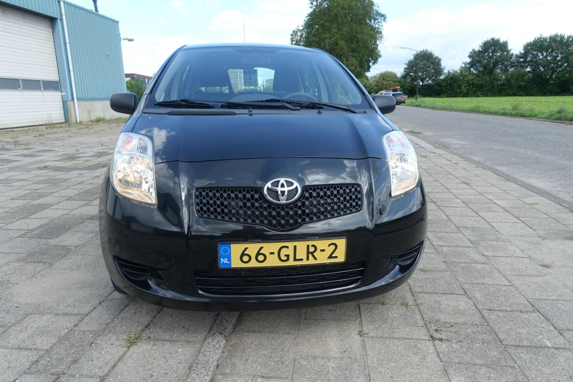 39864526-1.jpg