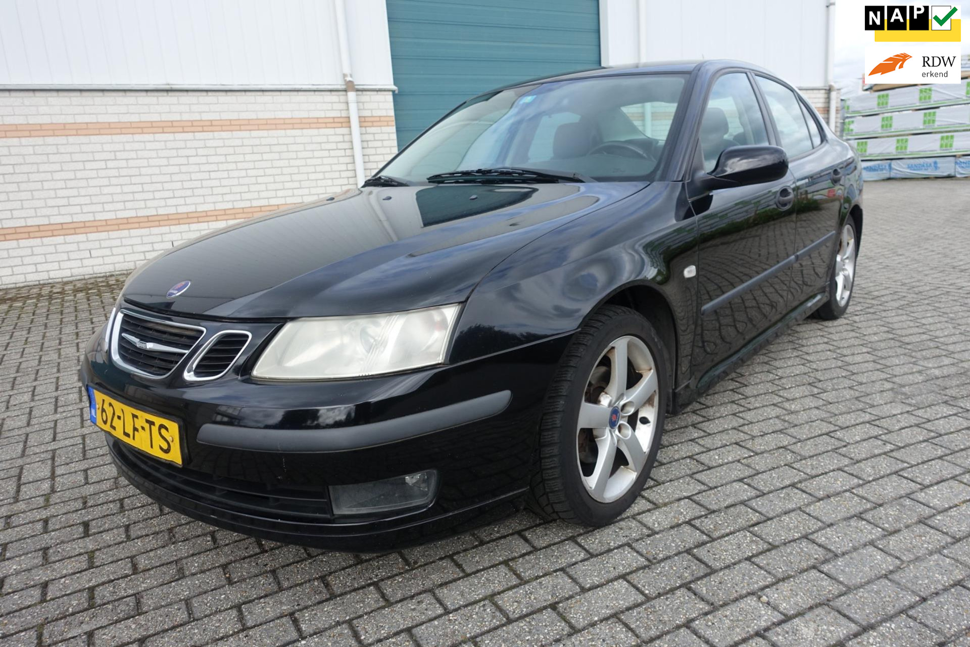 40786225-0.jpg