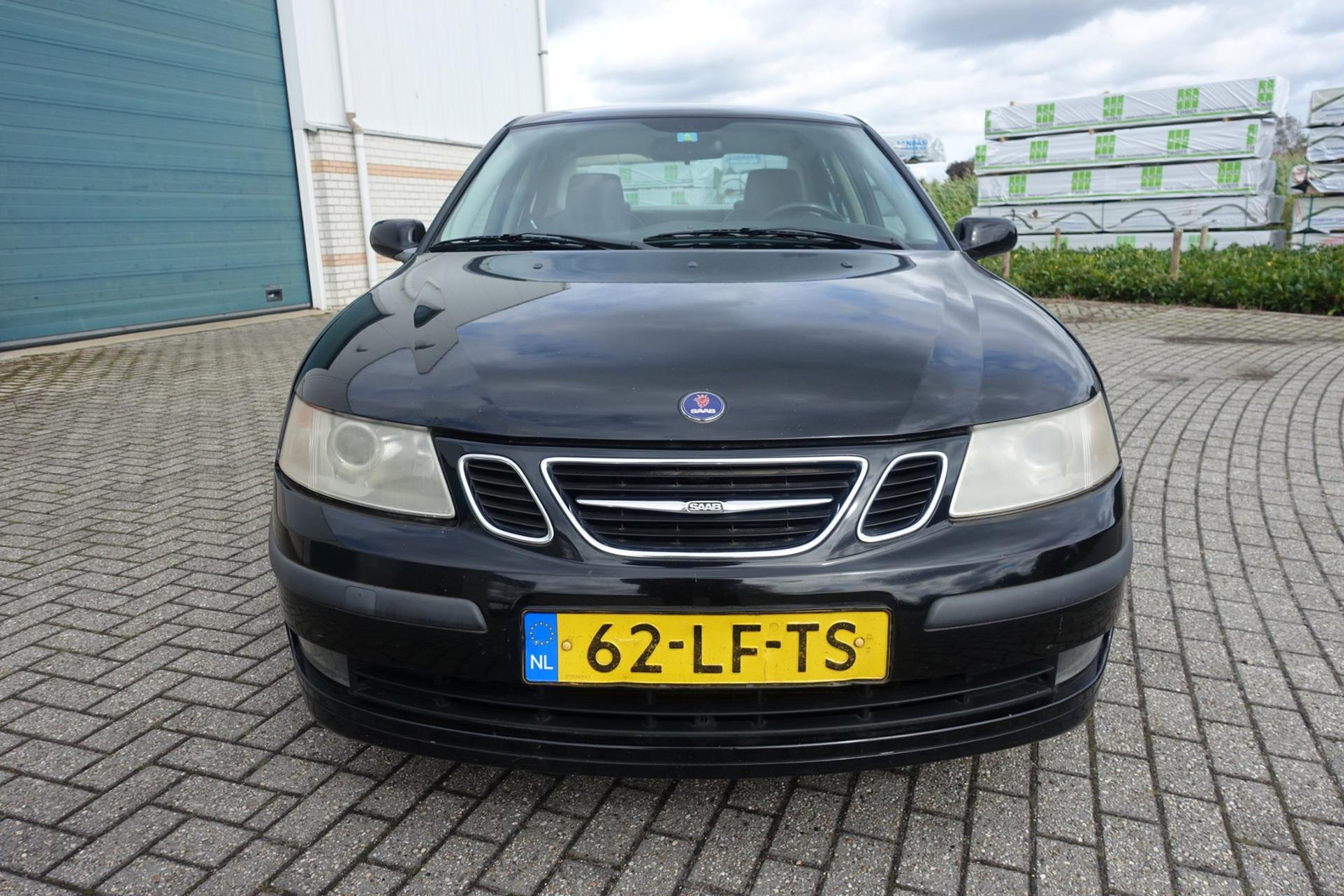 40786225-1.jpg