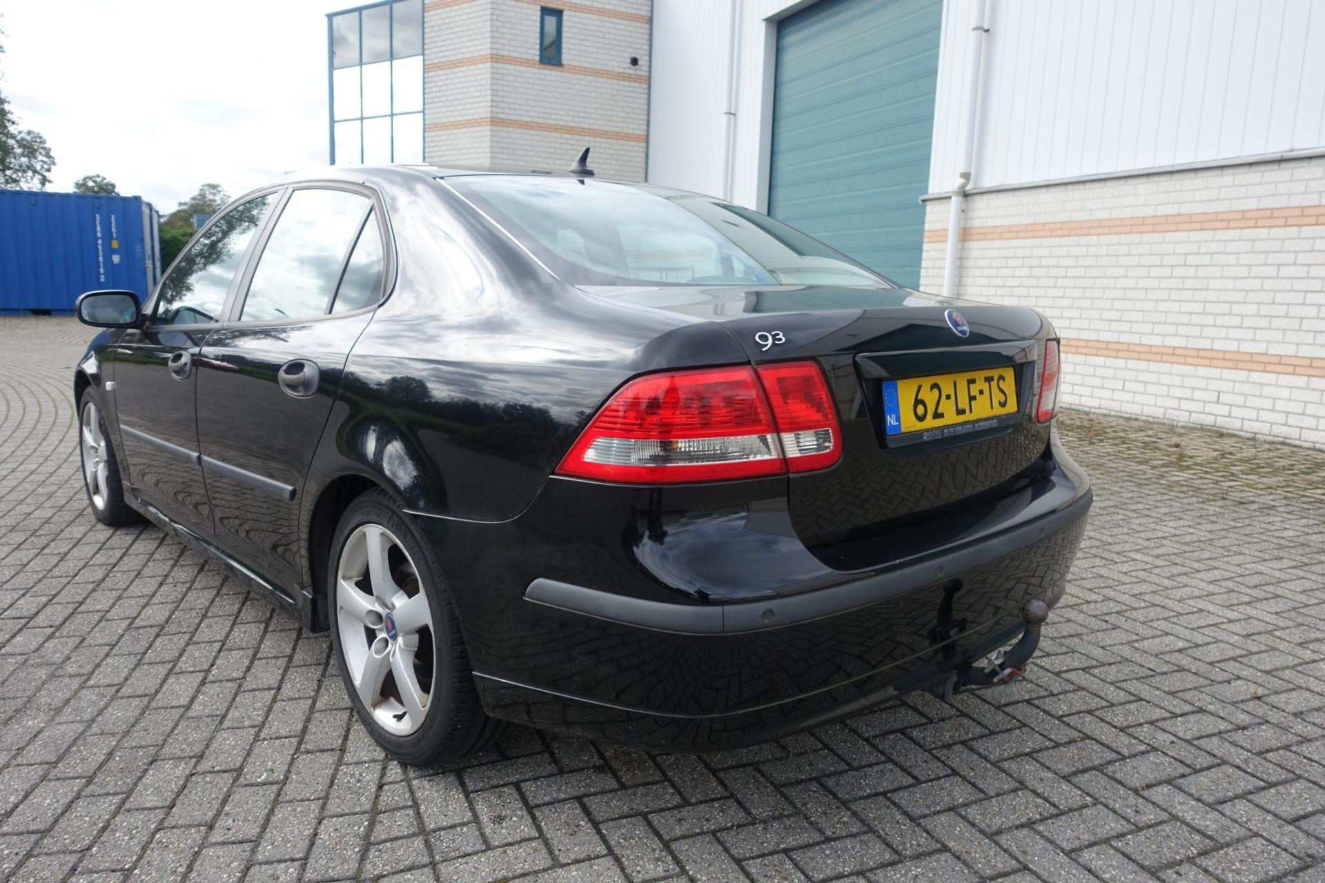 40786225-5.jpg