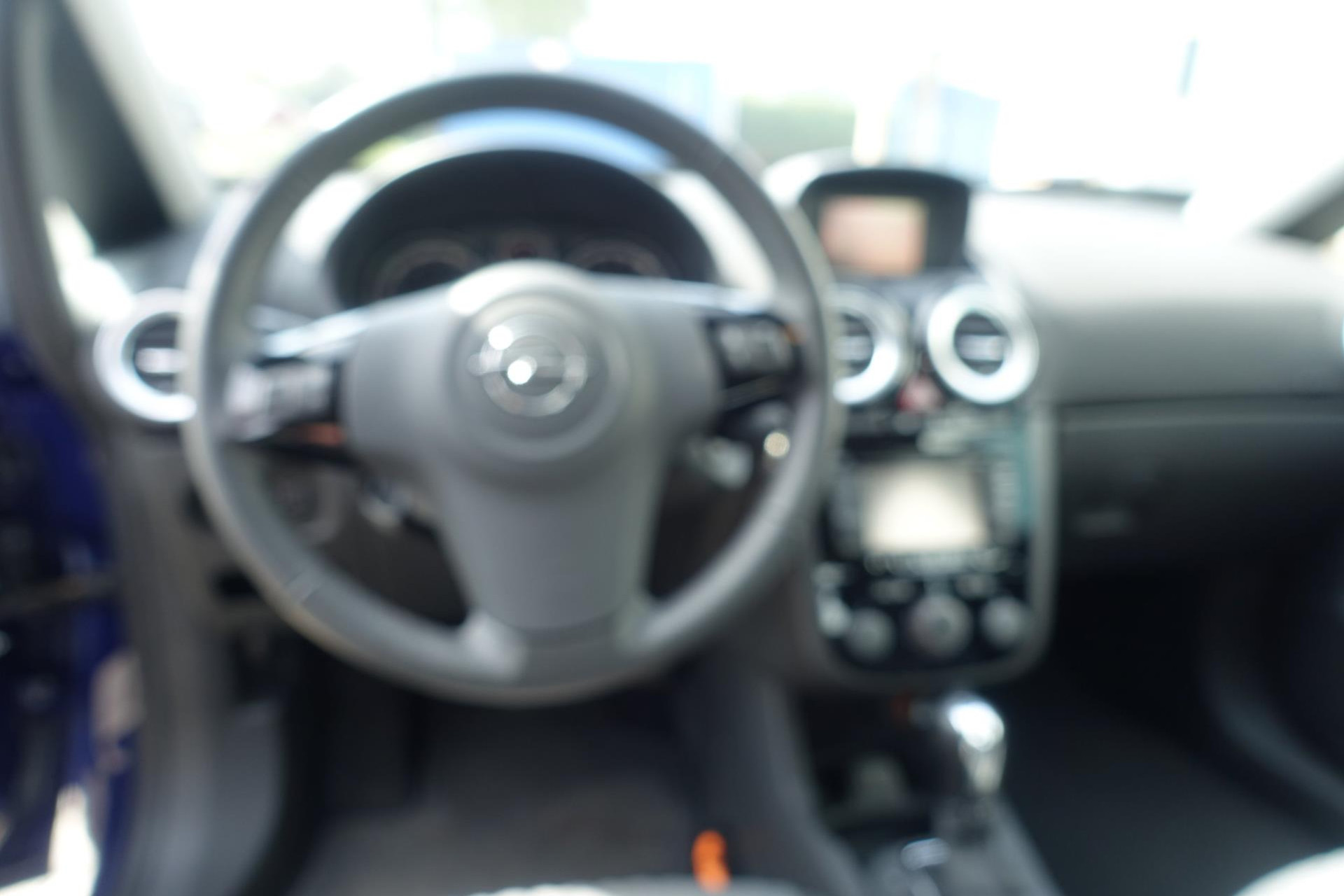 44710213-12.jpg