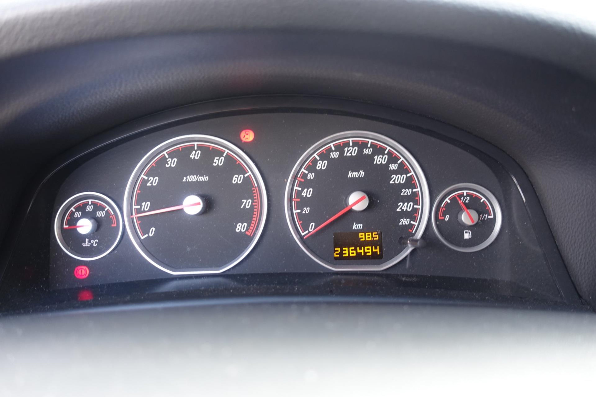 47333526-16.jpg