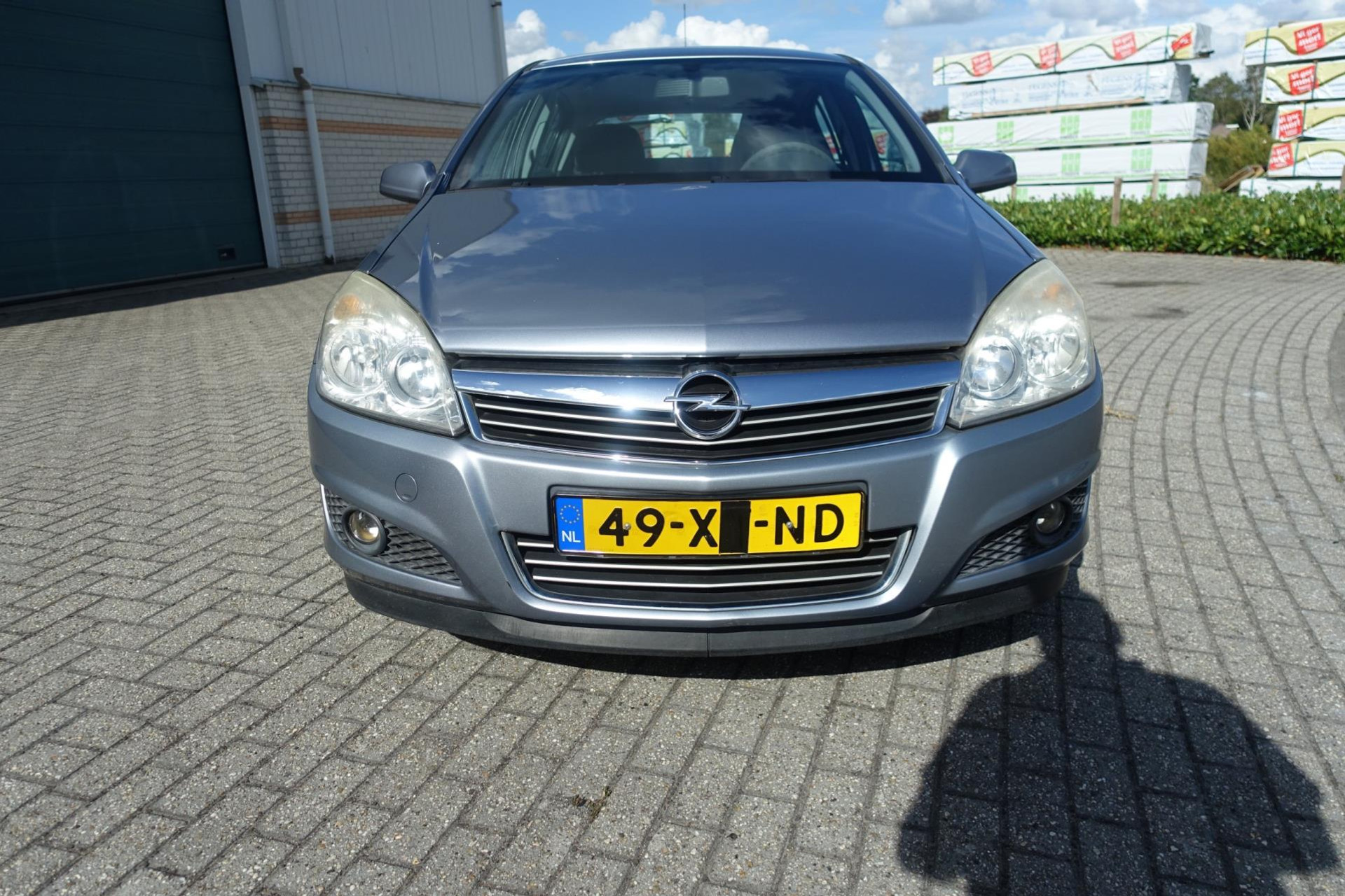 47356898-1.jpg